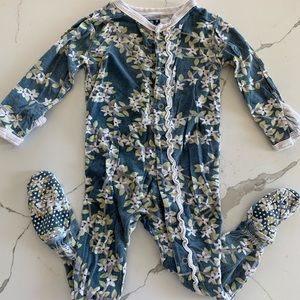 6-9 Ruffled Girls Footie Kickee Pants